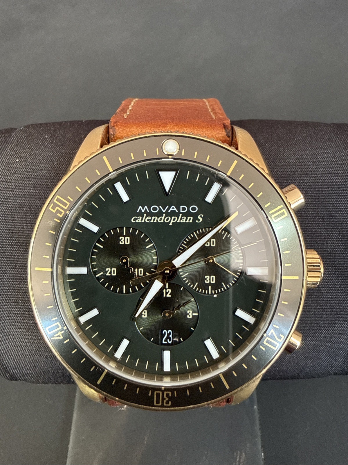 Movado Calendoplan Heritage Gold Green 3650062 Men’s 42 Mm