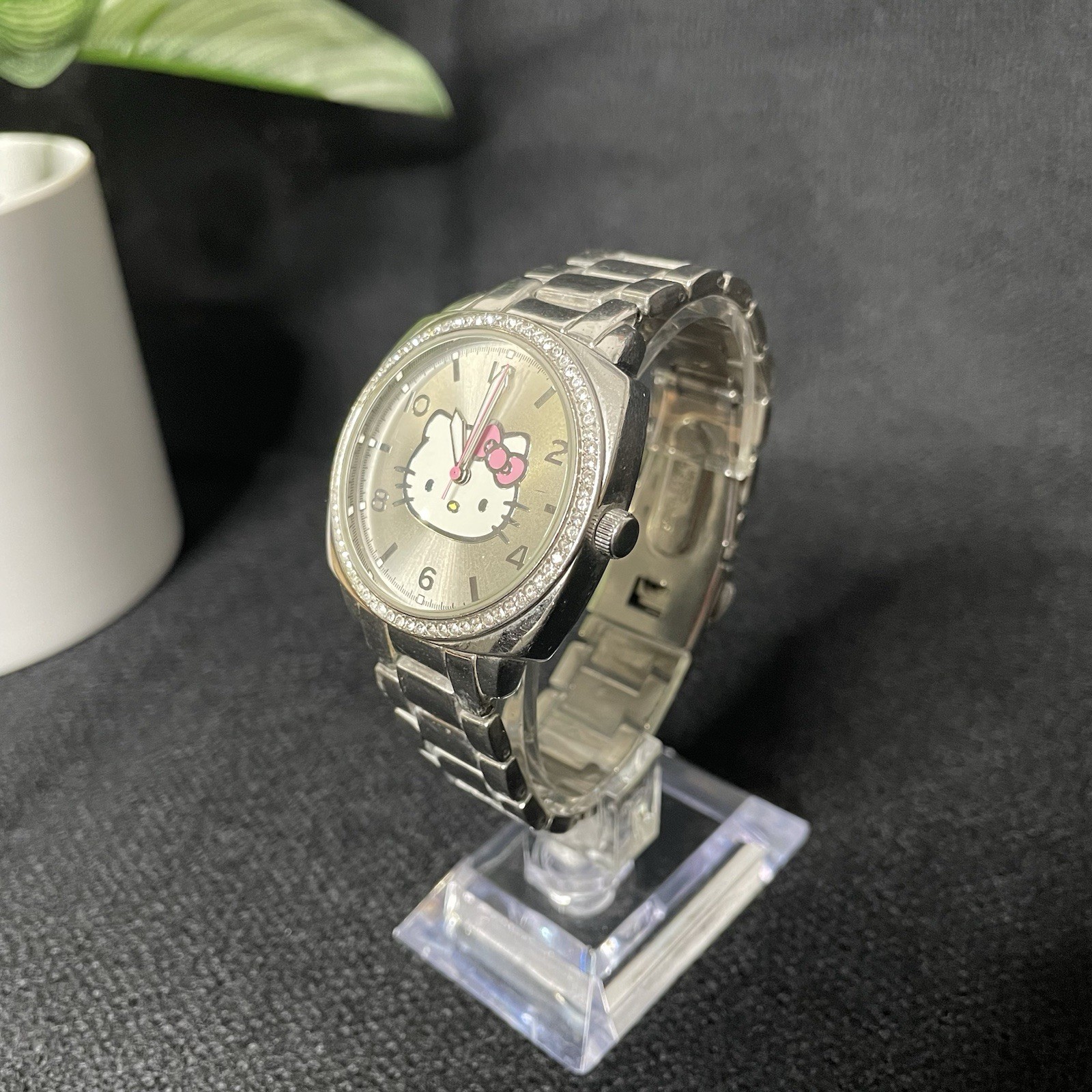 Sanrio Hello Kitty Stainless Steel Quartz Shiny Bezel Women’s Watch WORKING