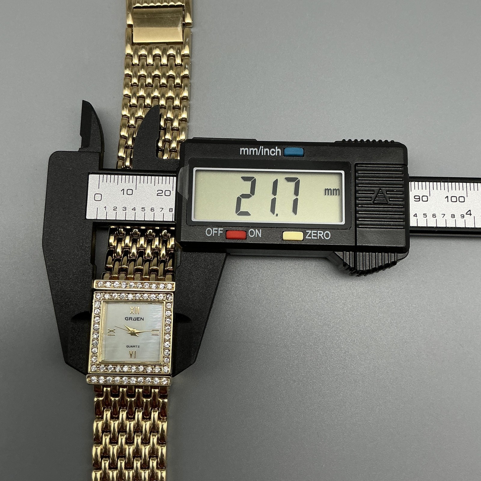 Gruen Womens Watch 22mm MOP Dial Gold Tone Crystals In Box New Battery 7.25″