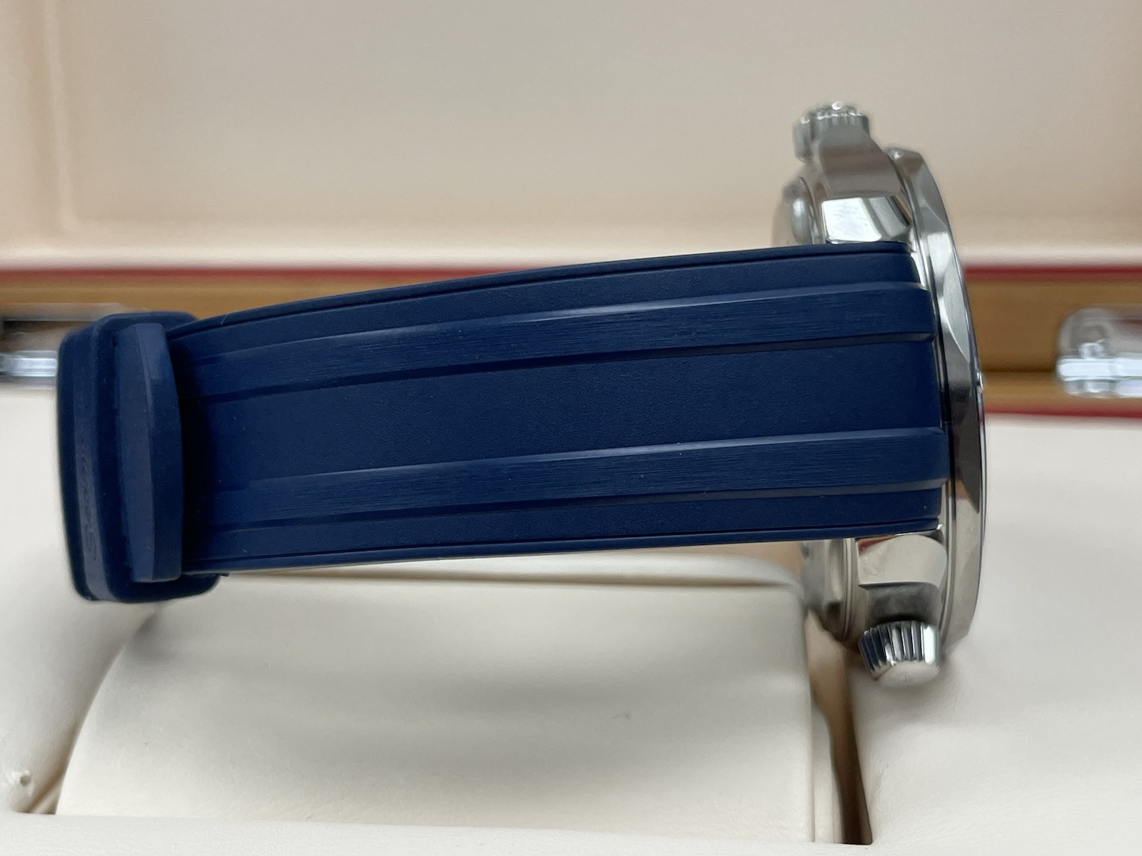 OMEGA SEAMASTER SUMMER BLUE EDITION 300M BRAND NEW 42MM 210.32.42.20.03.002