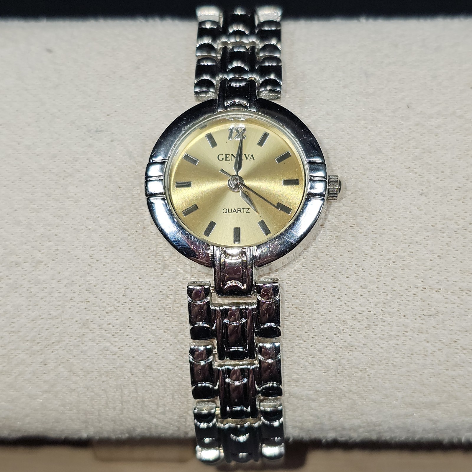 Geneva WOMEN’S QUARTZ WATCH Chrome Silver Tone Stainless Steel GOLD COLOR FACE