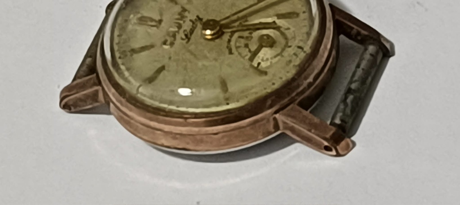 Antique old women wristwatch Cauny Lady 15 rubis plaque d’or swiss made