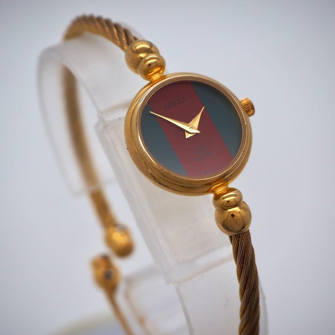 GUCCI 2047L Women’s Wire Bangle Quartz Watch Used