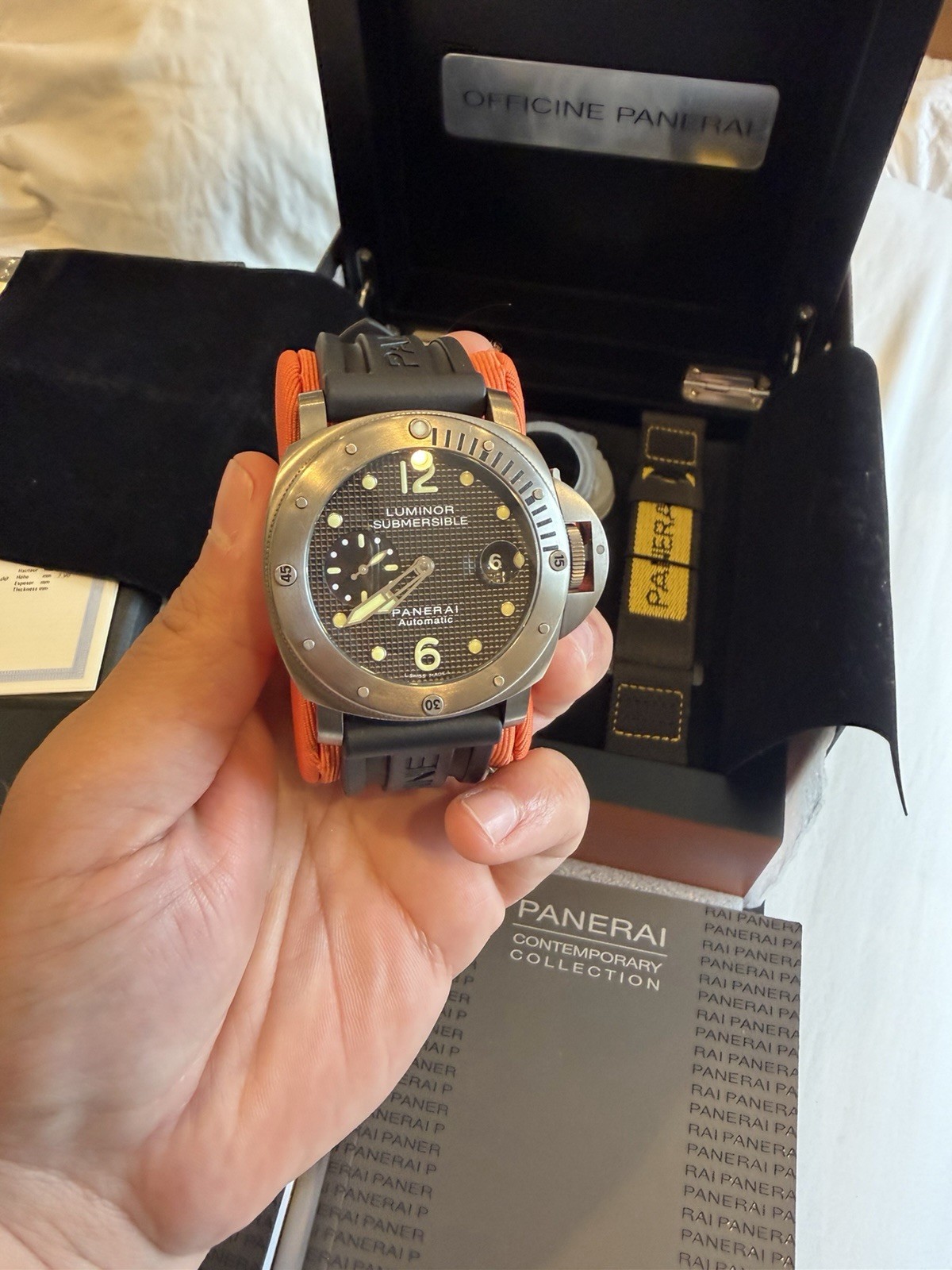 Panerai Luminor Submersible Titanio Wristwatch PAM00025 Titanium Hobnail Dial