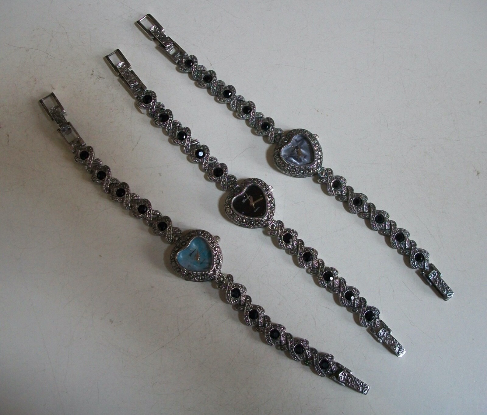 Women’s Marcasite Look Heart Blue, Black & Gray Dial Silver Finish Fashion Watch