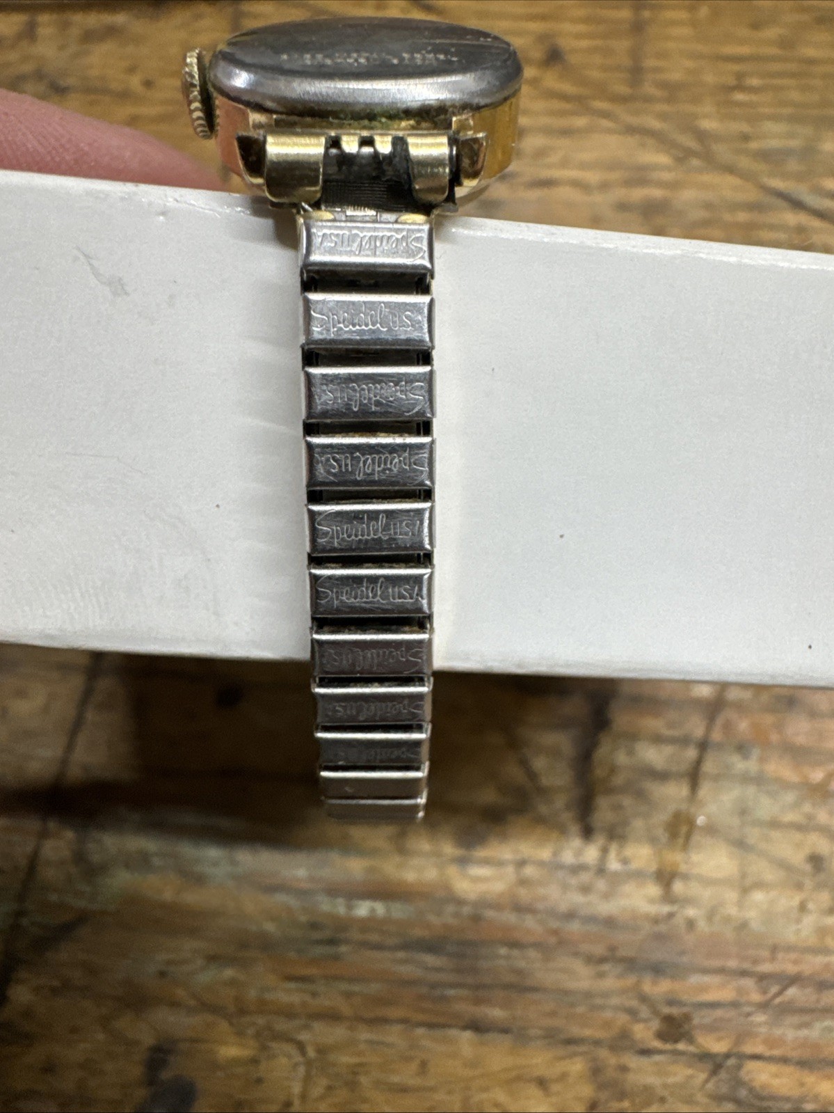 Timex 17 Jewel Women’s Watch 17.5mm Gold Tone Winding Speidel Band Working