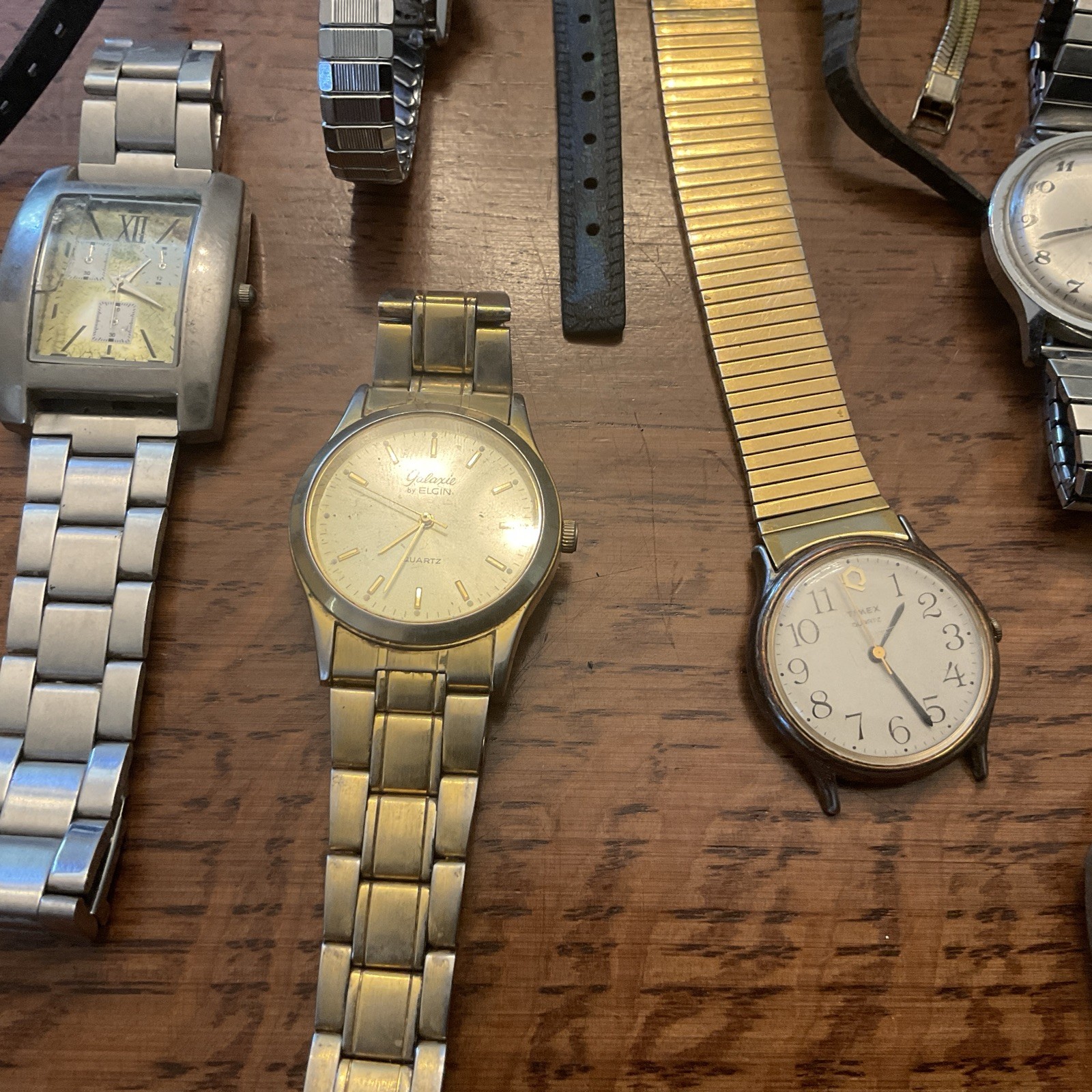 30 Vintage Ladies & Mens Wrist Watches Mostly TIMEX Mixed Brands UNTESTED