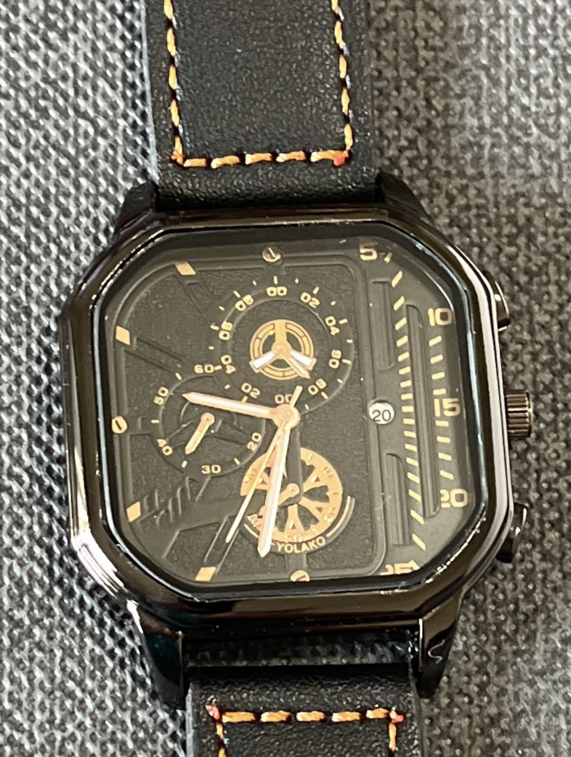 Yolako Men’s Square Quartz Watch Black Dial Gold Tone Date Display Black Strap