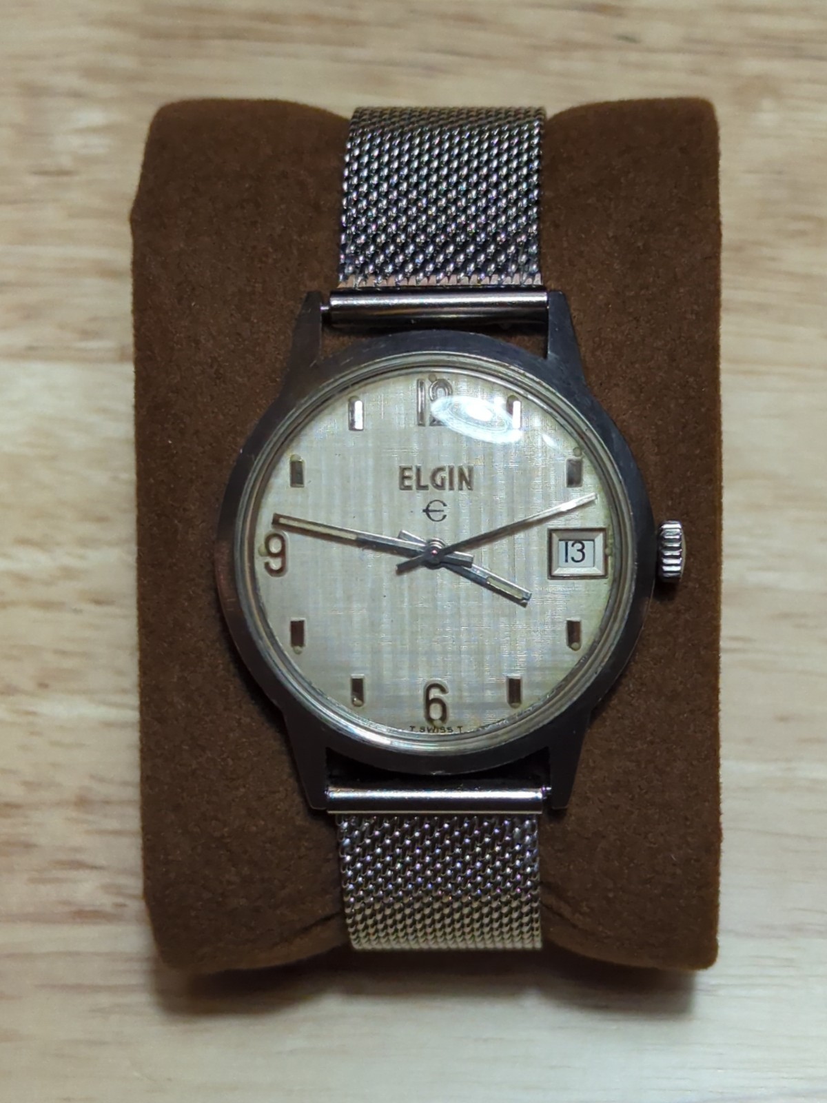 Vintage Elgin Swiss 328 Watch W/ Date & Linen Dial 34mm Milanese Strap RUNS