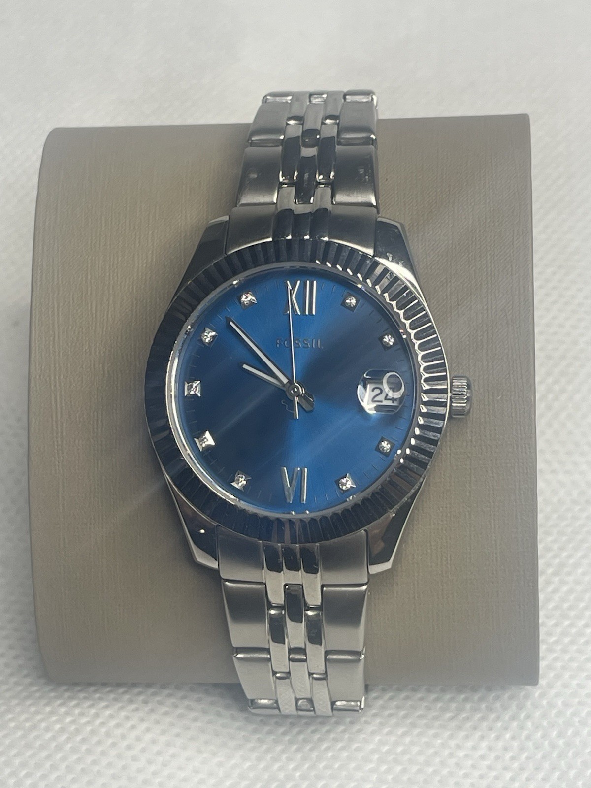 Fossil Scarlette Royal Oyster Stainless Steel Watch Blue Silver Gemstones ES4902