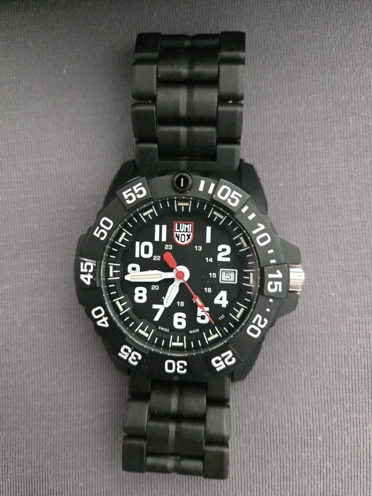 LUMINOX 3500- Navy Seal Black Quartz Men’s Watch. Upgraded band. Excellent!