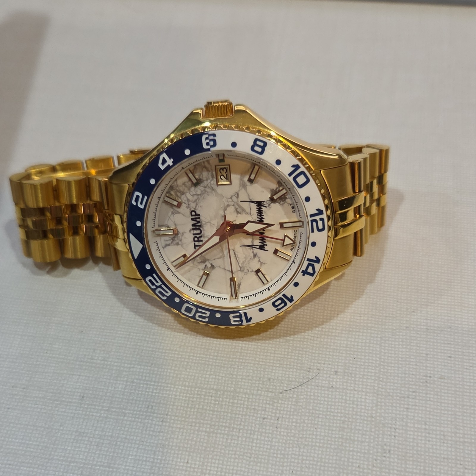 TRUMP 45-47 Men’s Automatic GMT Date 50m Fight Fight Fight White Marble RARE