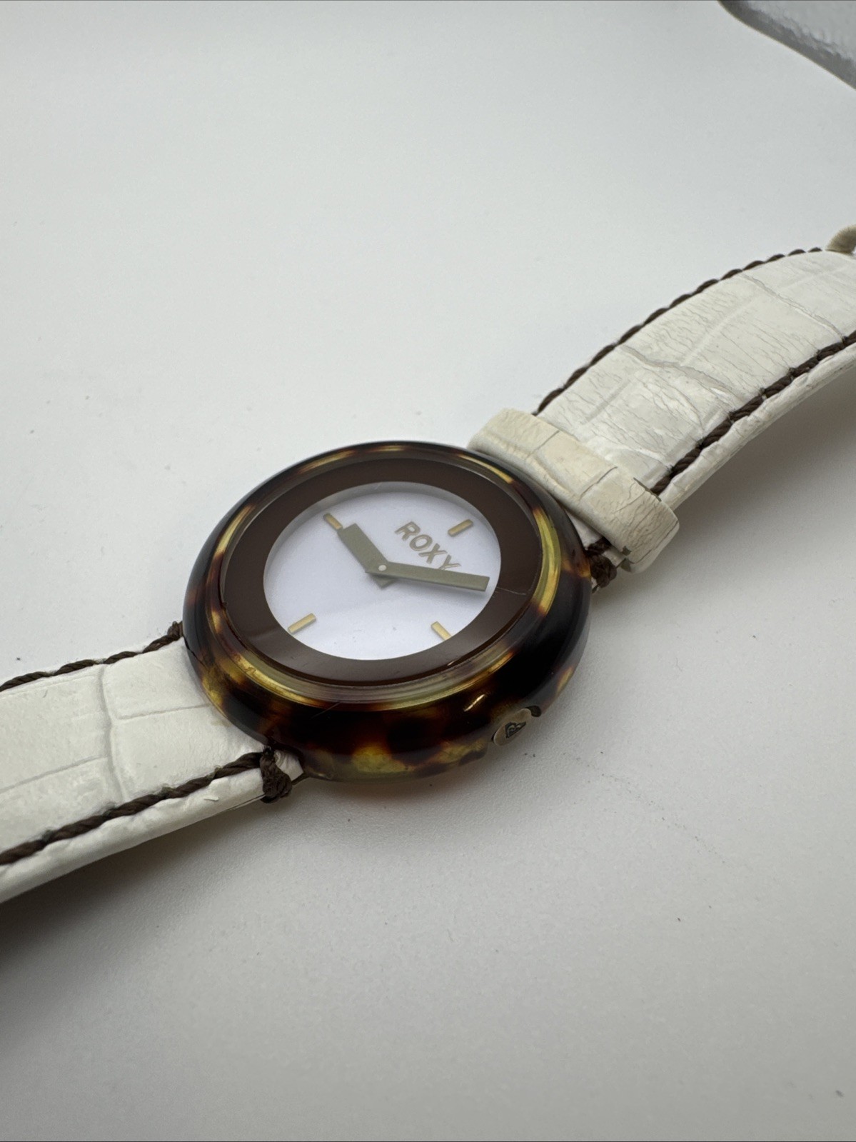 Ladies Roxy Watch 32mm Cheetah Case White Band/Dial W166BL New Battery
