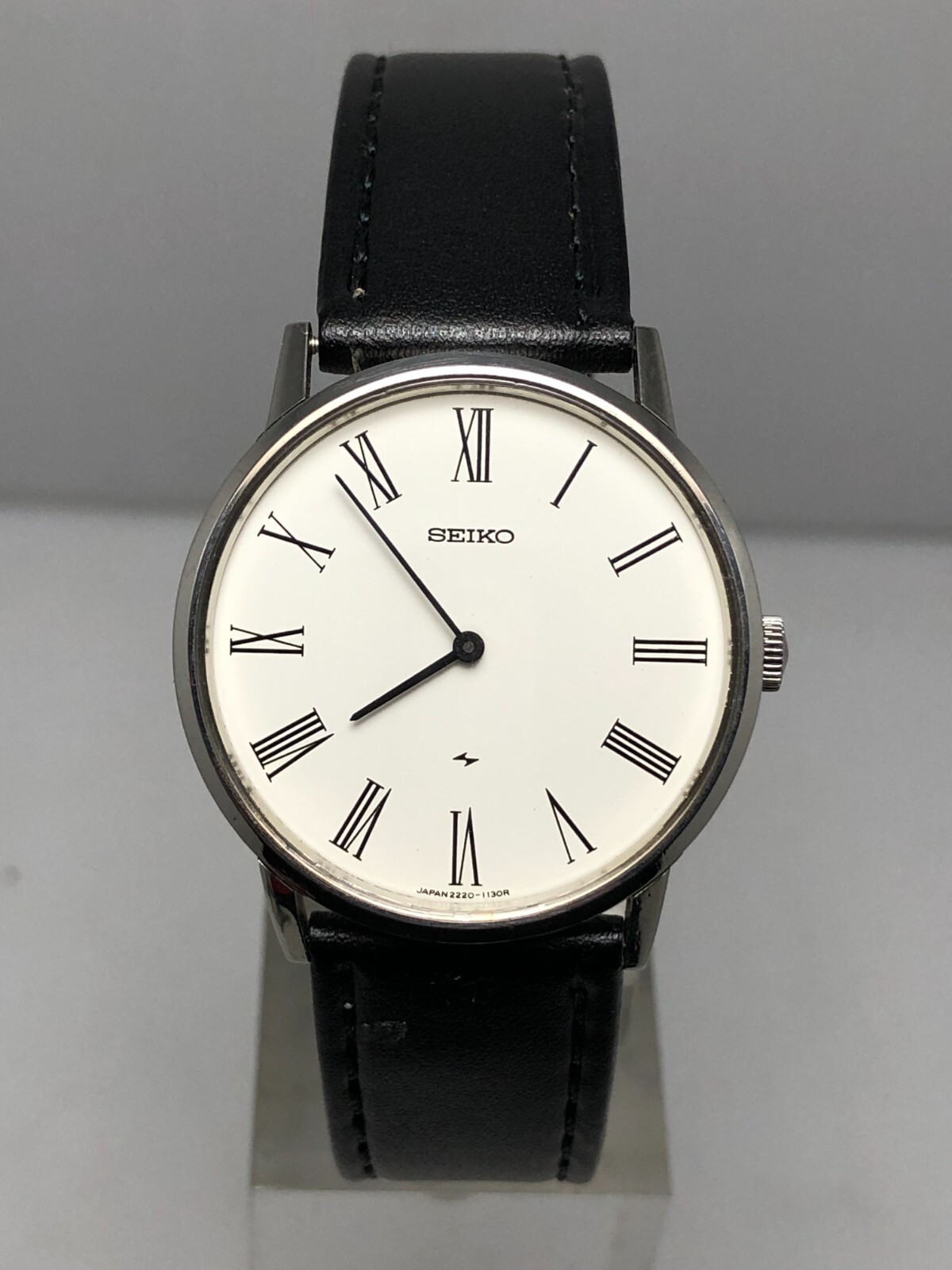 Vintage Seiko Chariot 2220-0430 ManuaI Winding 24J Roman DiaI Men’s Wristwatch