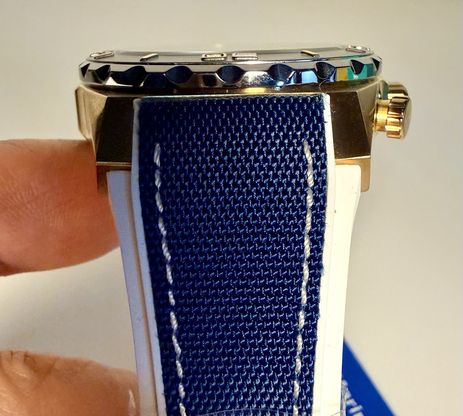 TechnoMarine Reef Shark Swiss Ronda Z50 Mens Watch 48mm, White/Blue ZG-TM-519007