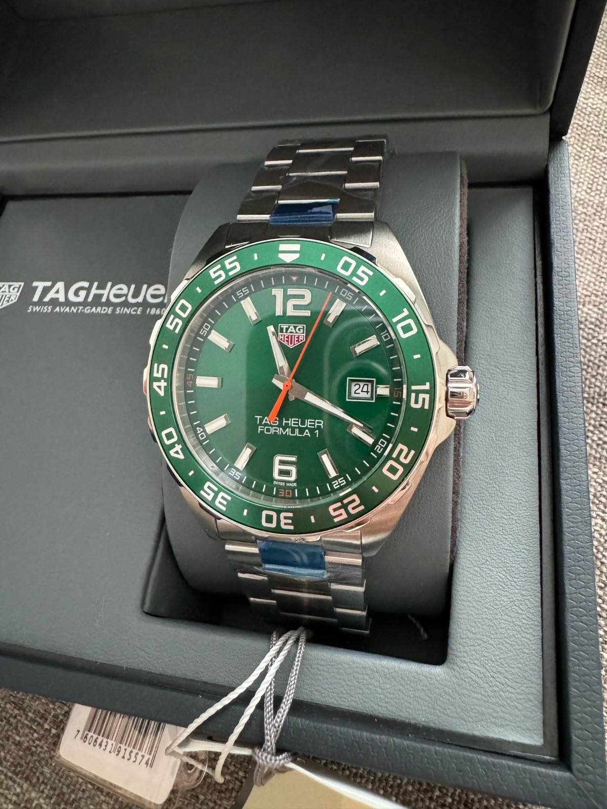 TAG Heuer Formula 1 Green Dial 43mm Men’s Quartz Steel Watch WAZ1017.BA0842