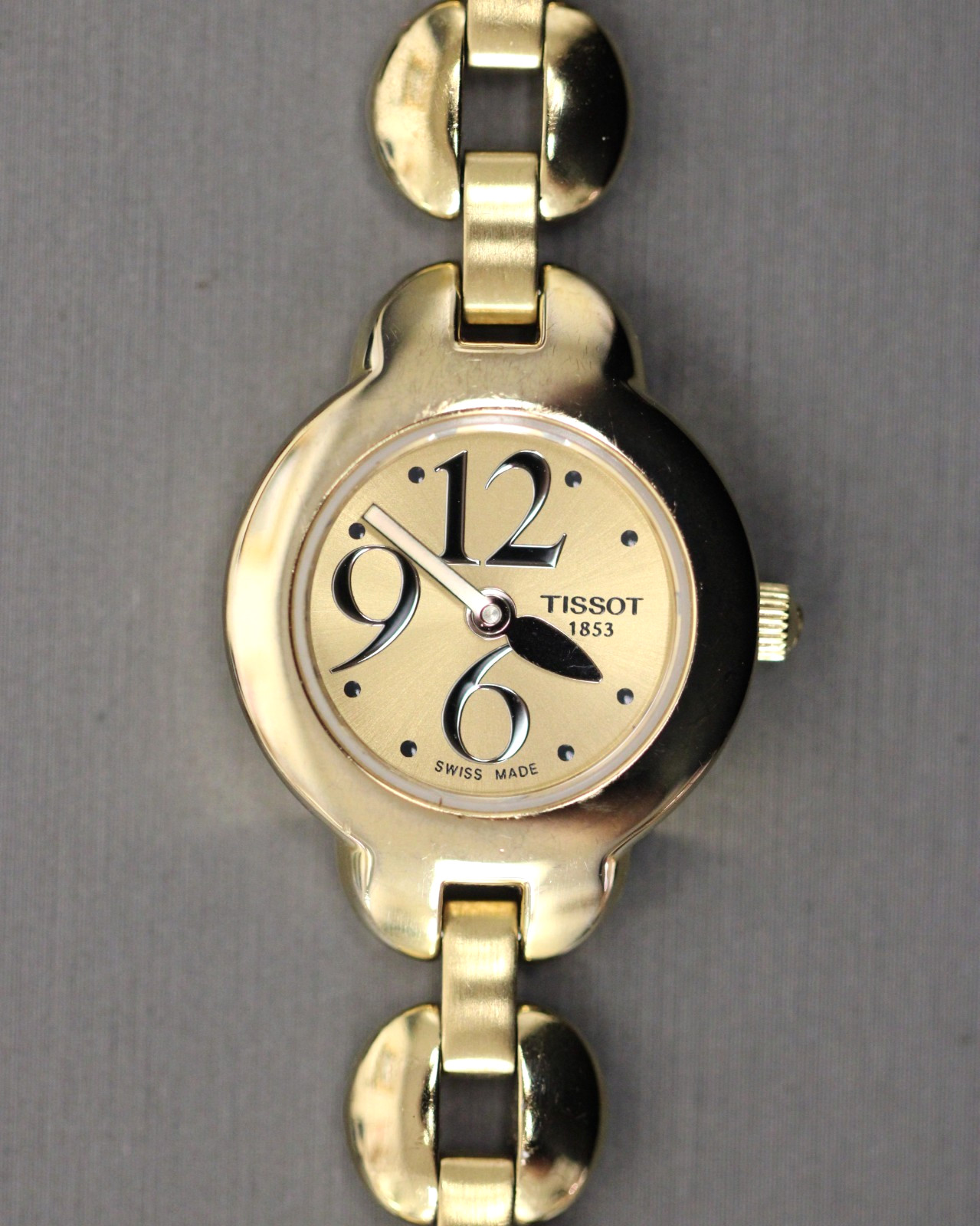 Running Tissot 1853 Grain De Folie 901.001 3j Swiss Gold Tone Ladies Watch G335P