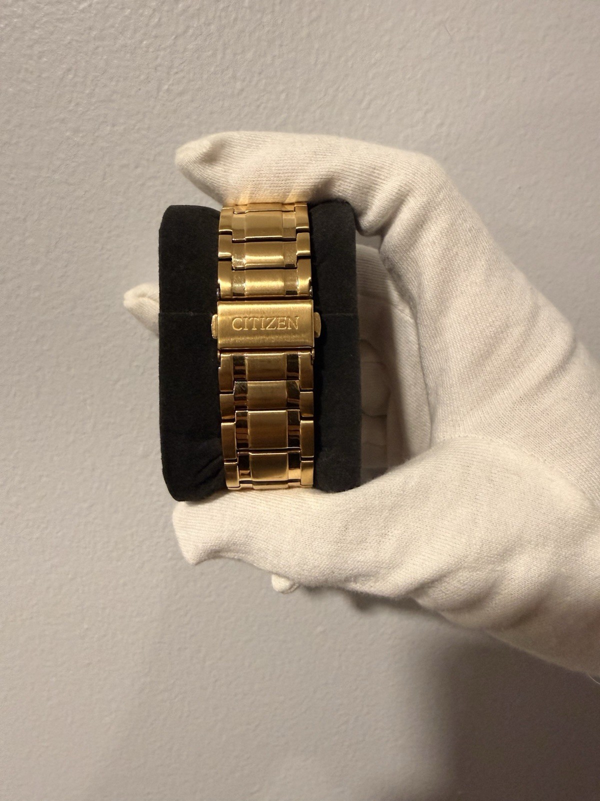 Citizen Eco-Drive Date 40mm Gold Tone Watch White Dial WR100 Bracelet
