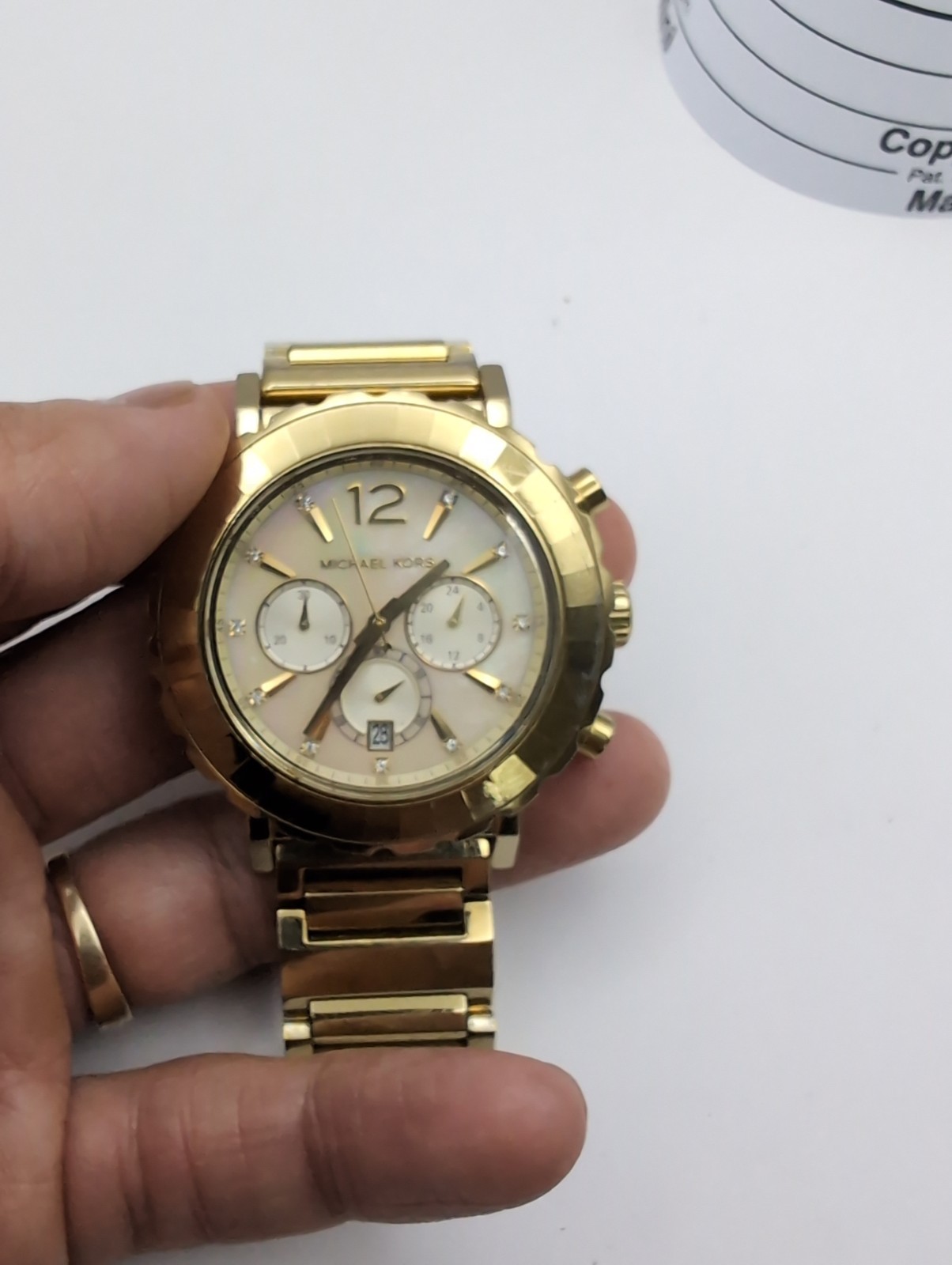 Michael Kors MK-5789 Mop Dial Chronograph Date Quartz Gold Bracelet new battery