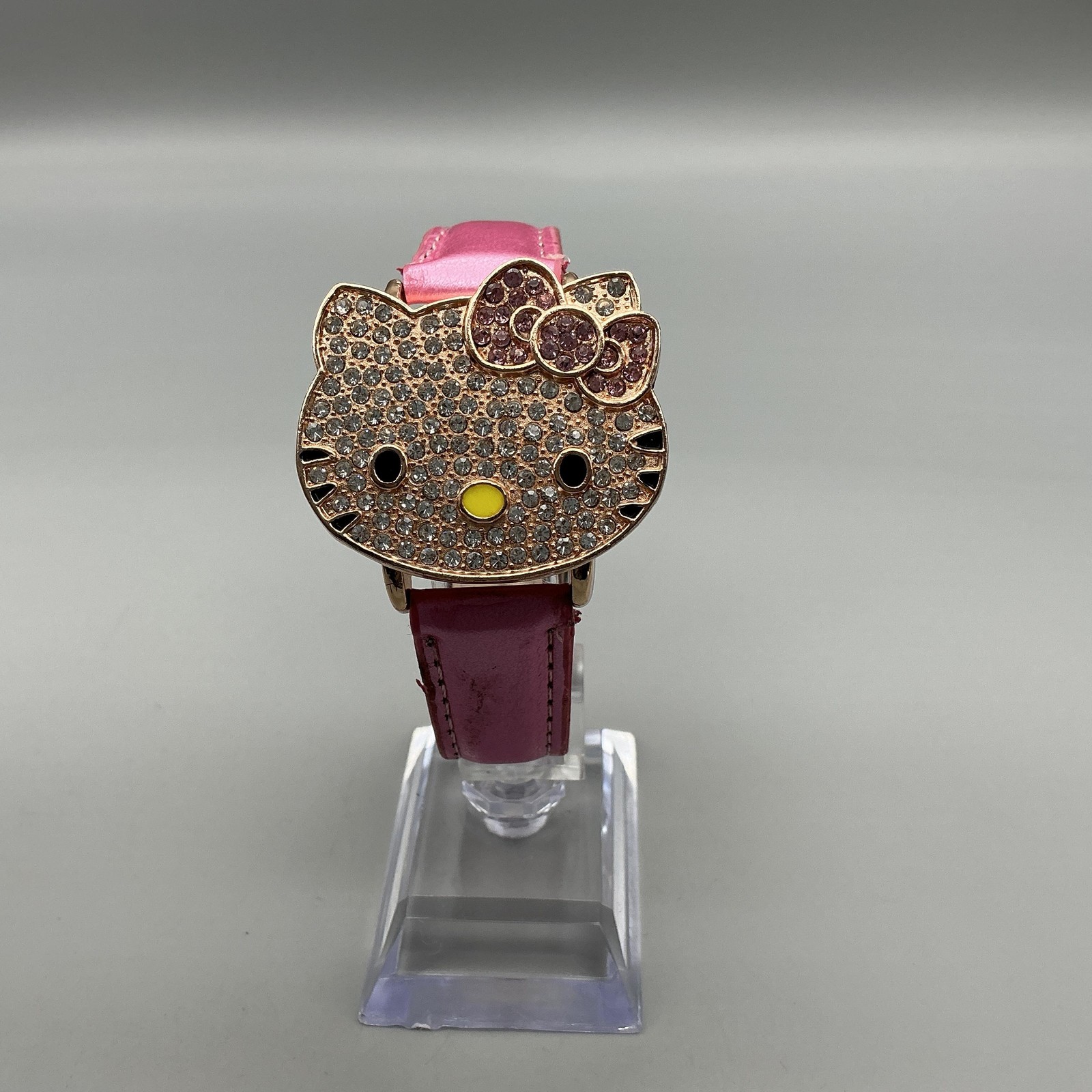 Hello Kitty Girls Watch 40mm Rose Gold Tone Head Cover Pink Strap New Battery