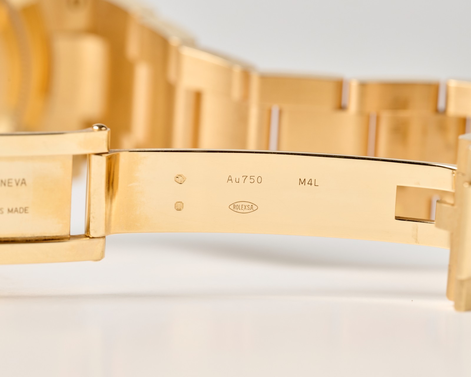 Rolex Cosmograph Daytona 116508 Gold Oyster Bracelet with Gold Bezel