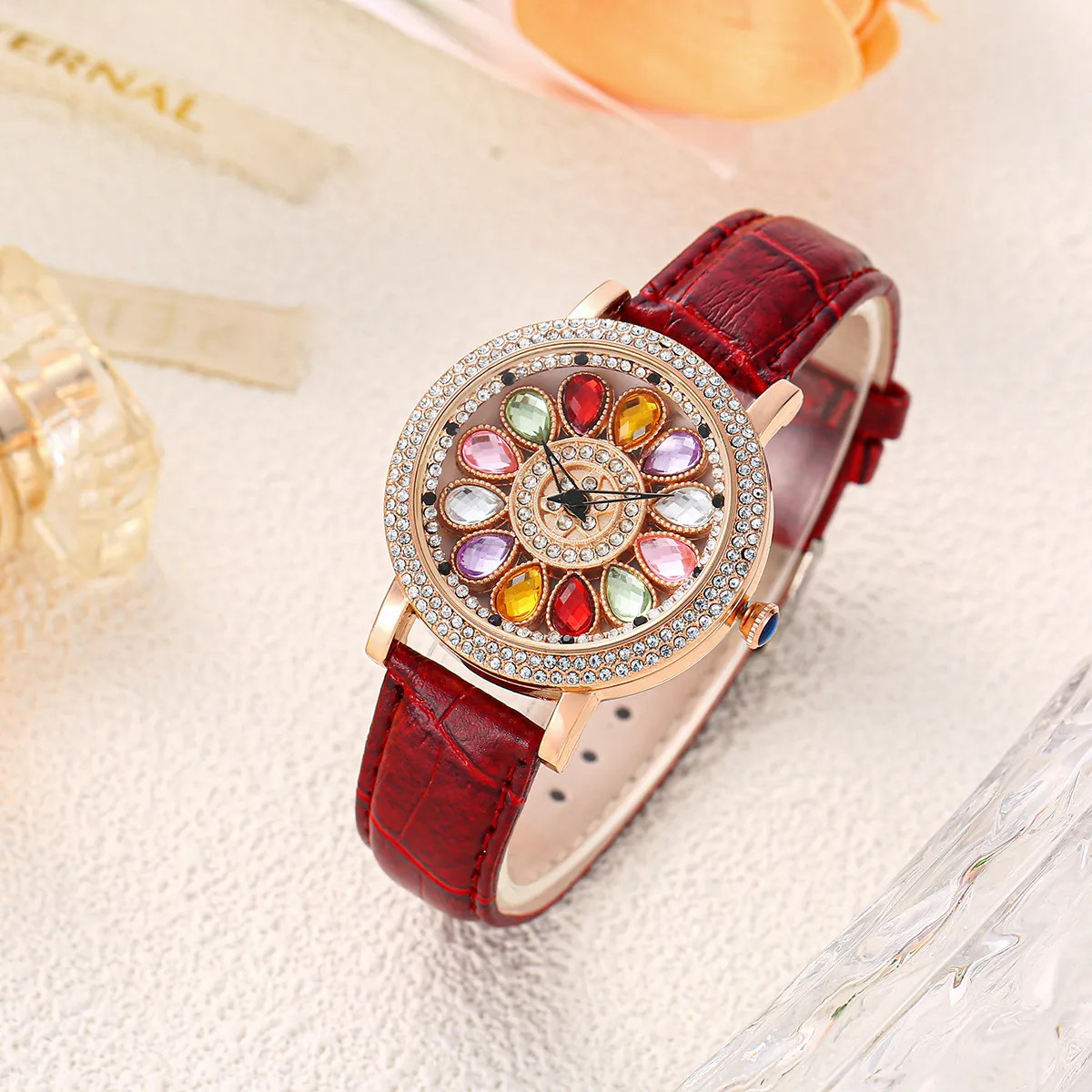 Fashionable Rotating Universal Ladies Watch Luxury Diamond Embedded PU Belt Quar