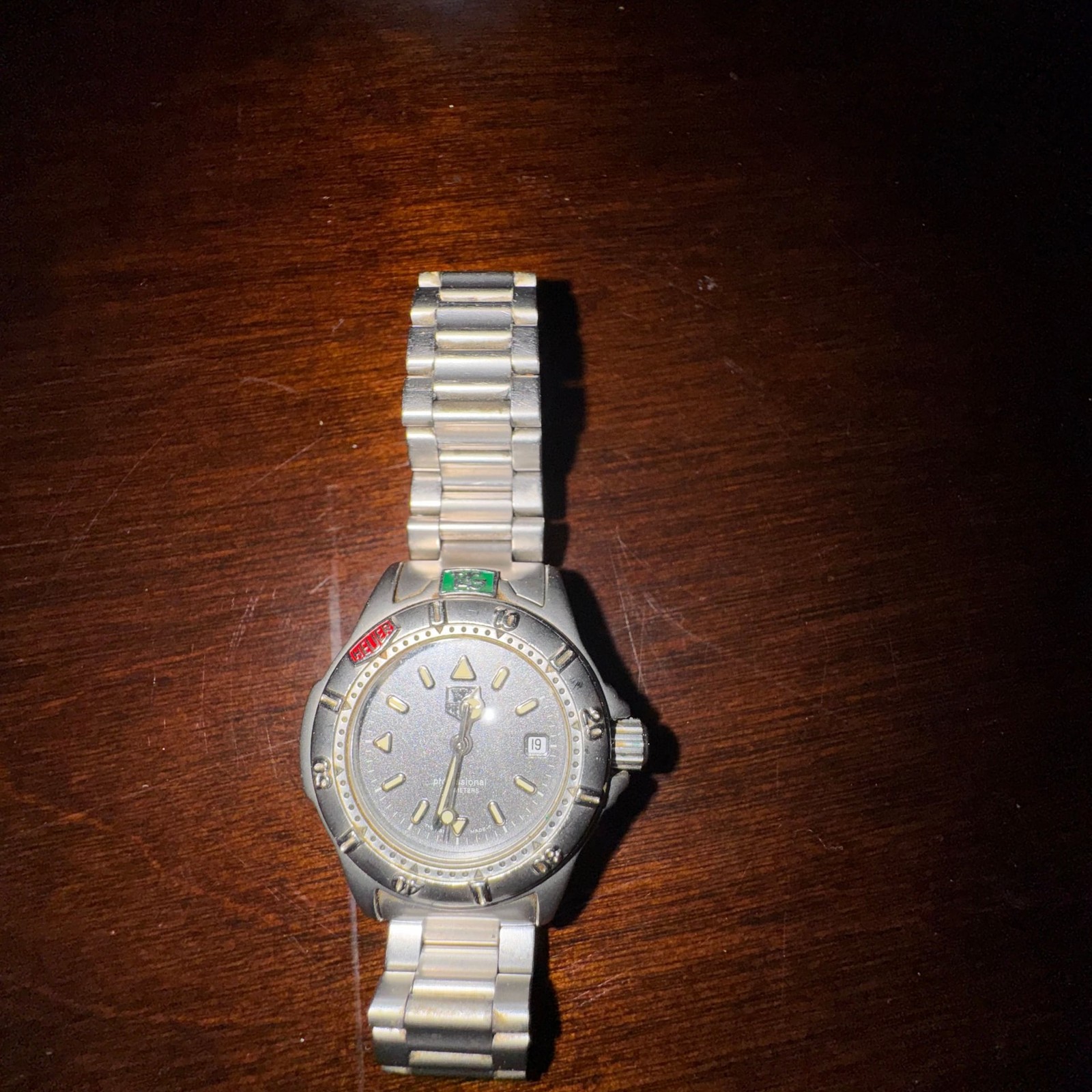 TAG Heuer Professional 4000 Series Gray Dial 200M Men’s Watch 999.213A