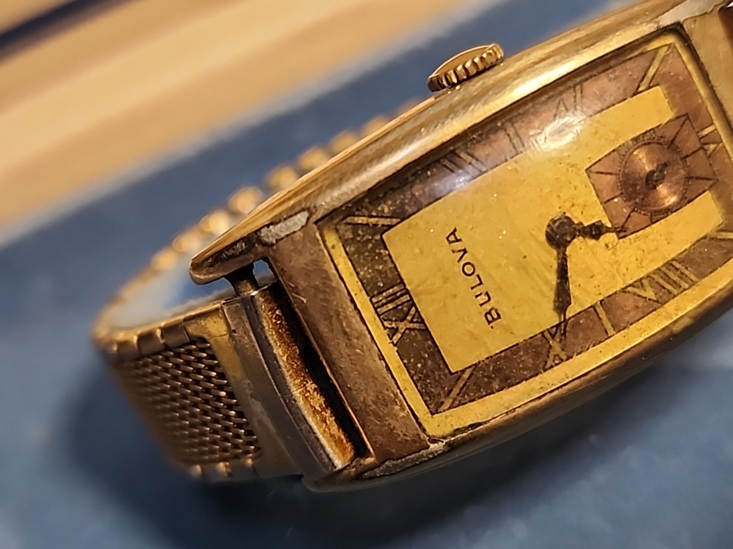 Vintage Bulova Midshipman Watch 17 Jewels Swiss Adjusted Bulova Curve RUNS