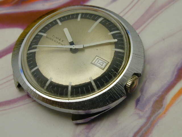 VINTAGE TIMEX BLACK & WHITE HANDS, DIAL STARBURST CASE MENS WATCH RARE MODEL