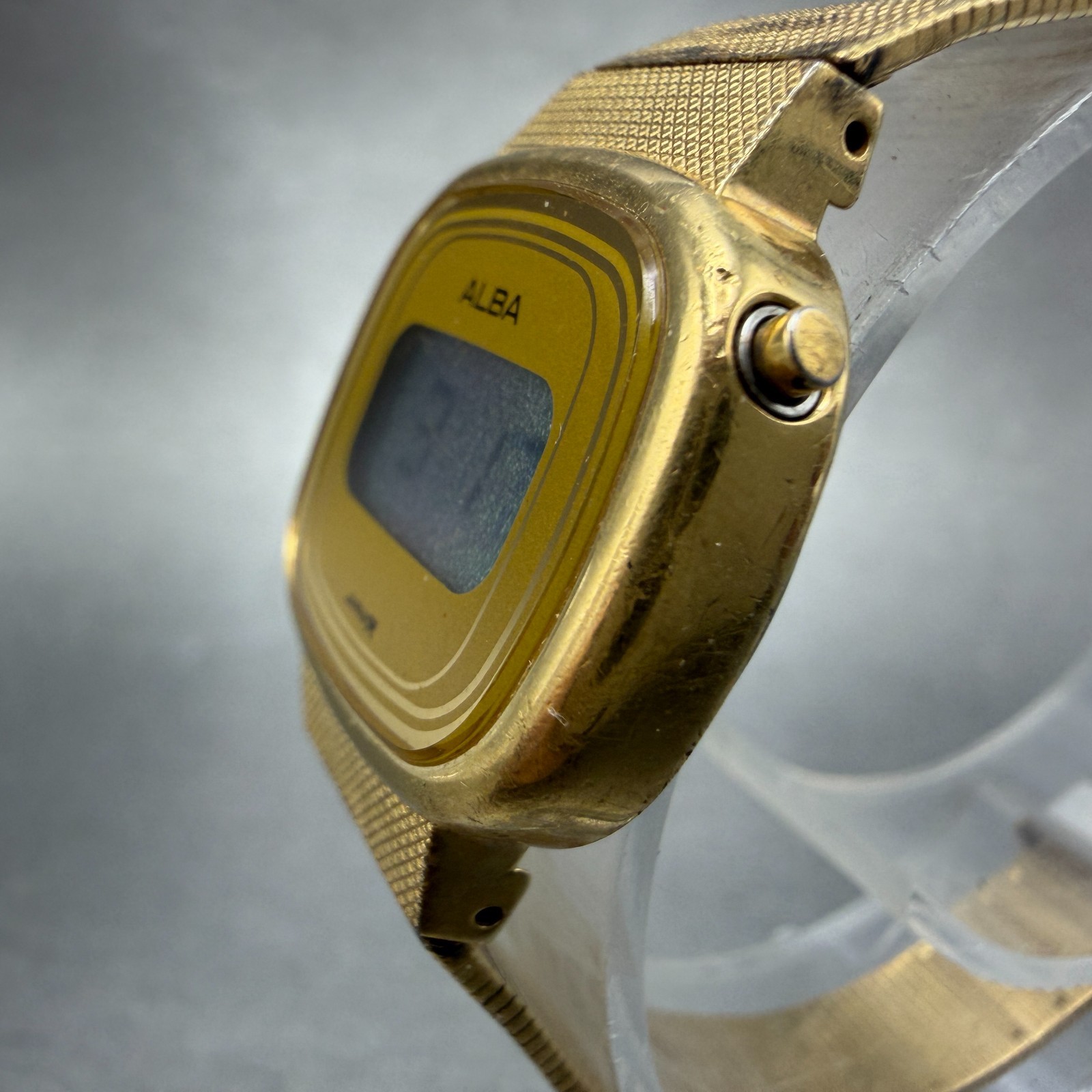 Seiko ALBA Digital Watch Women 25mm Gold Dial Gold Rectangle Y440-4060 New Batt
