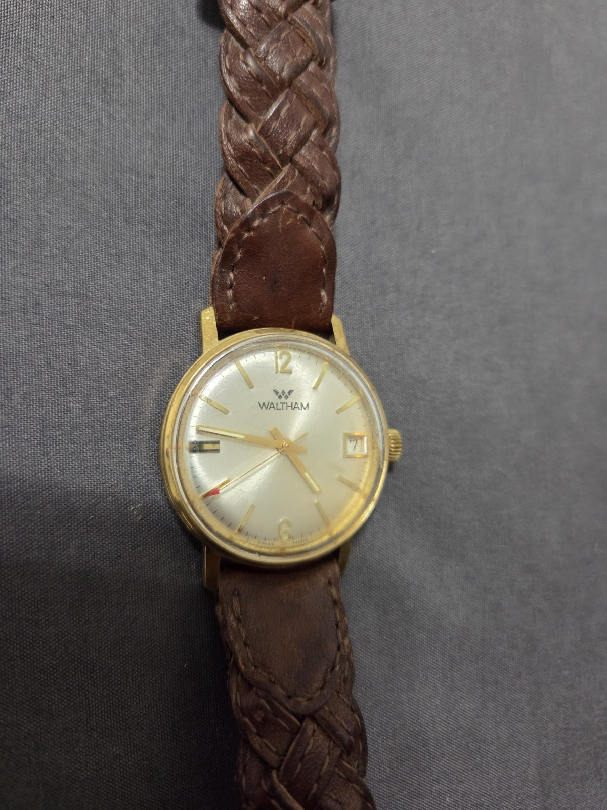 Vintage Waltham 17 Jewels Manual Wind Red Tip Second Gold Plated Watch RUNNING