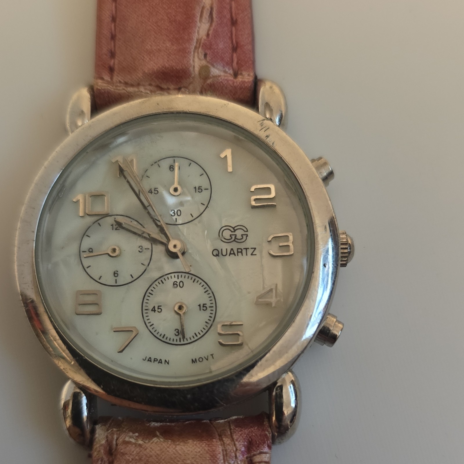 Quartz Chronograph Analog Watch White Dial Arabic Numerals Brown Leather Strap