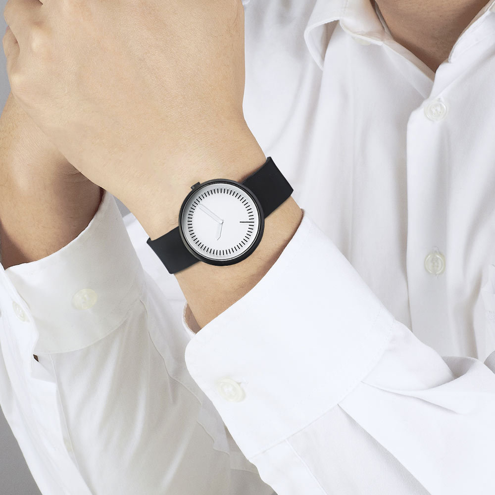 Projects Watches “Meantime” Acier Inox Quartz Blanc Silicone Noir Montre Unisex