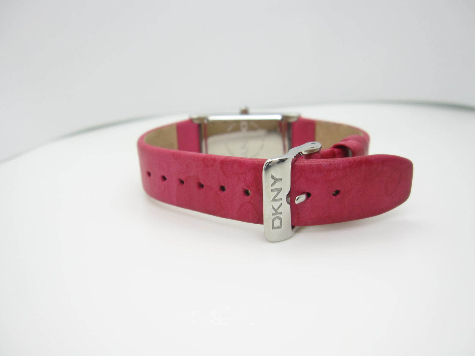 Women’s DKNY 3ATM Water Resistant Analog 19mm Dial Watch (D145) NY 3098