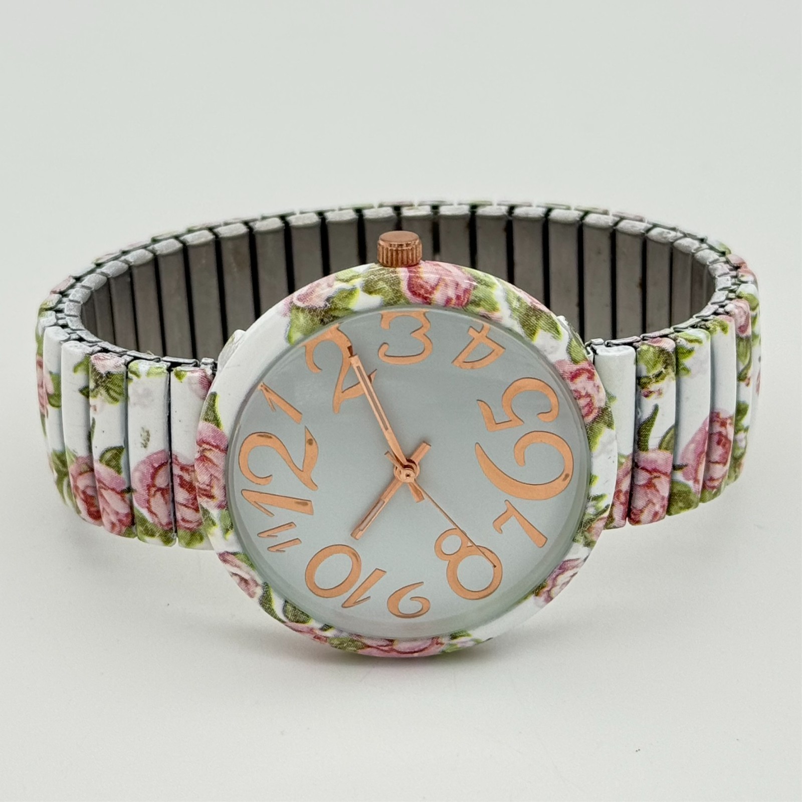 Unworn Women’s White / Pink Floral Rose Multicolored Flex Bracelet Watch, 38mm
