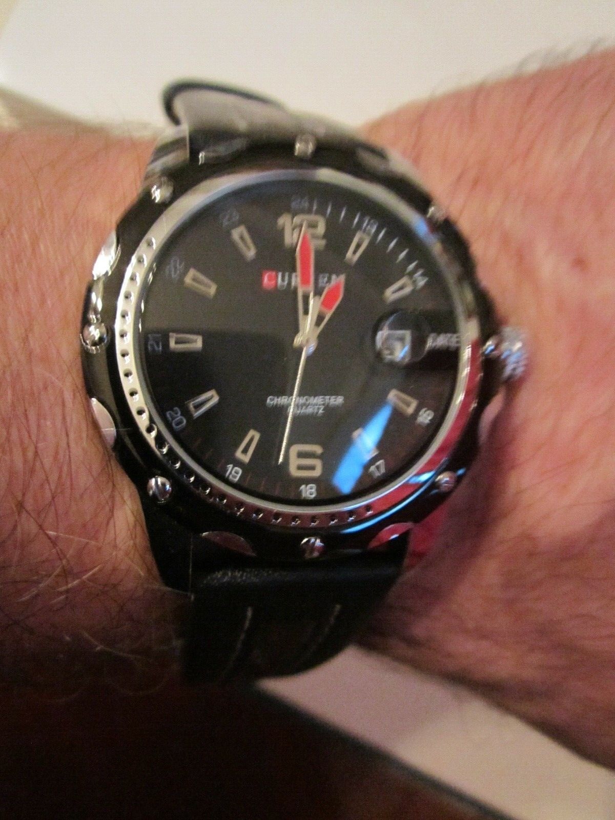 CURREN CHRONOMETER WATCH M8104 QUARTZ – RUNS GREAT – BBA-28