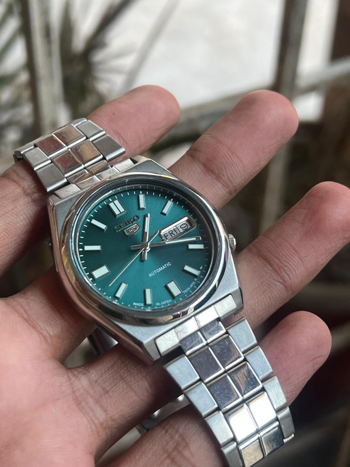 vintage seiko 5 mens automatic watch day date 7009
