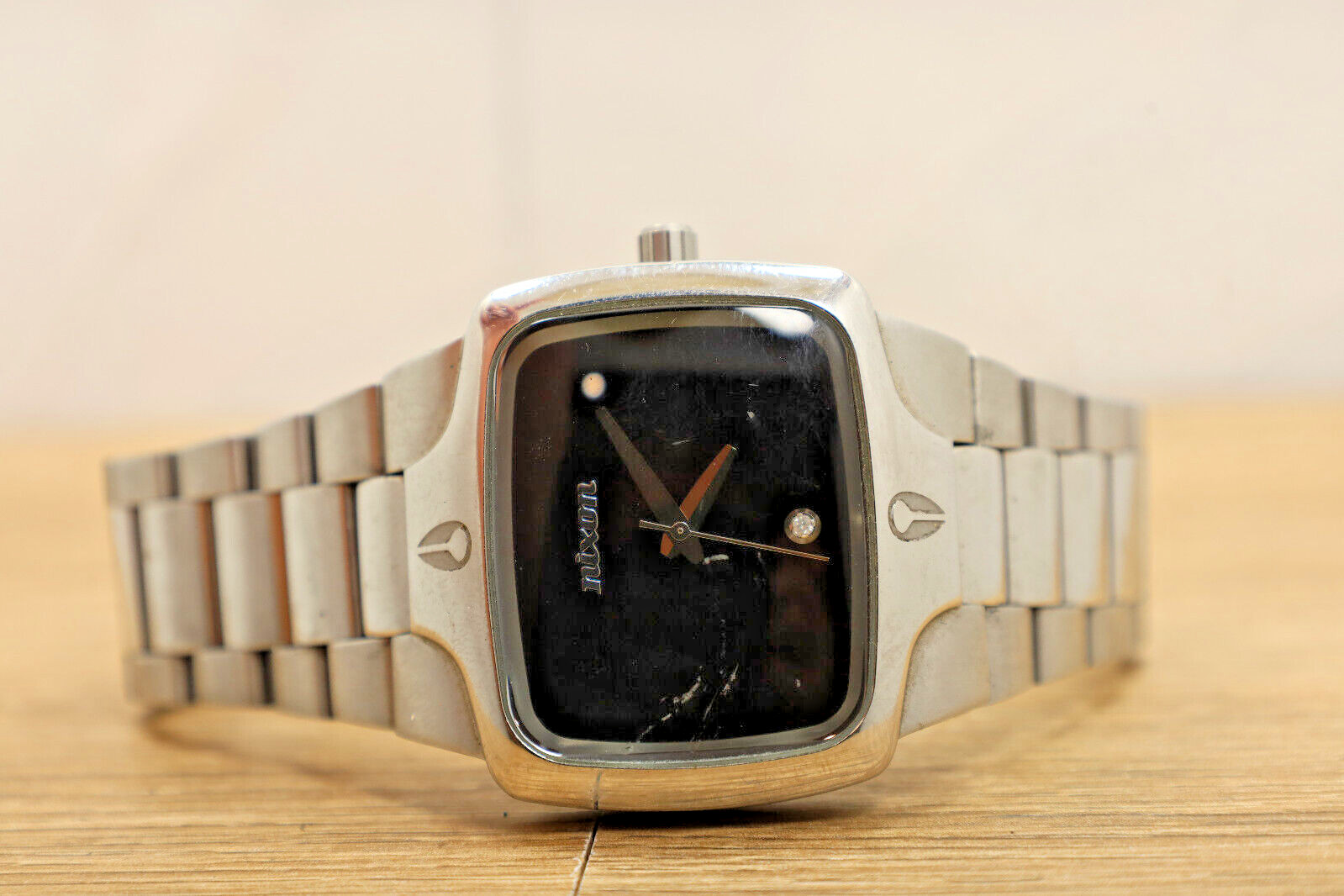 Nixon The Player Mens Stainless Steel Diamond Dial Watch New batt 7.5″