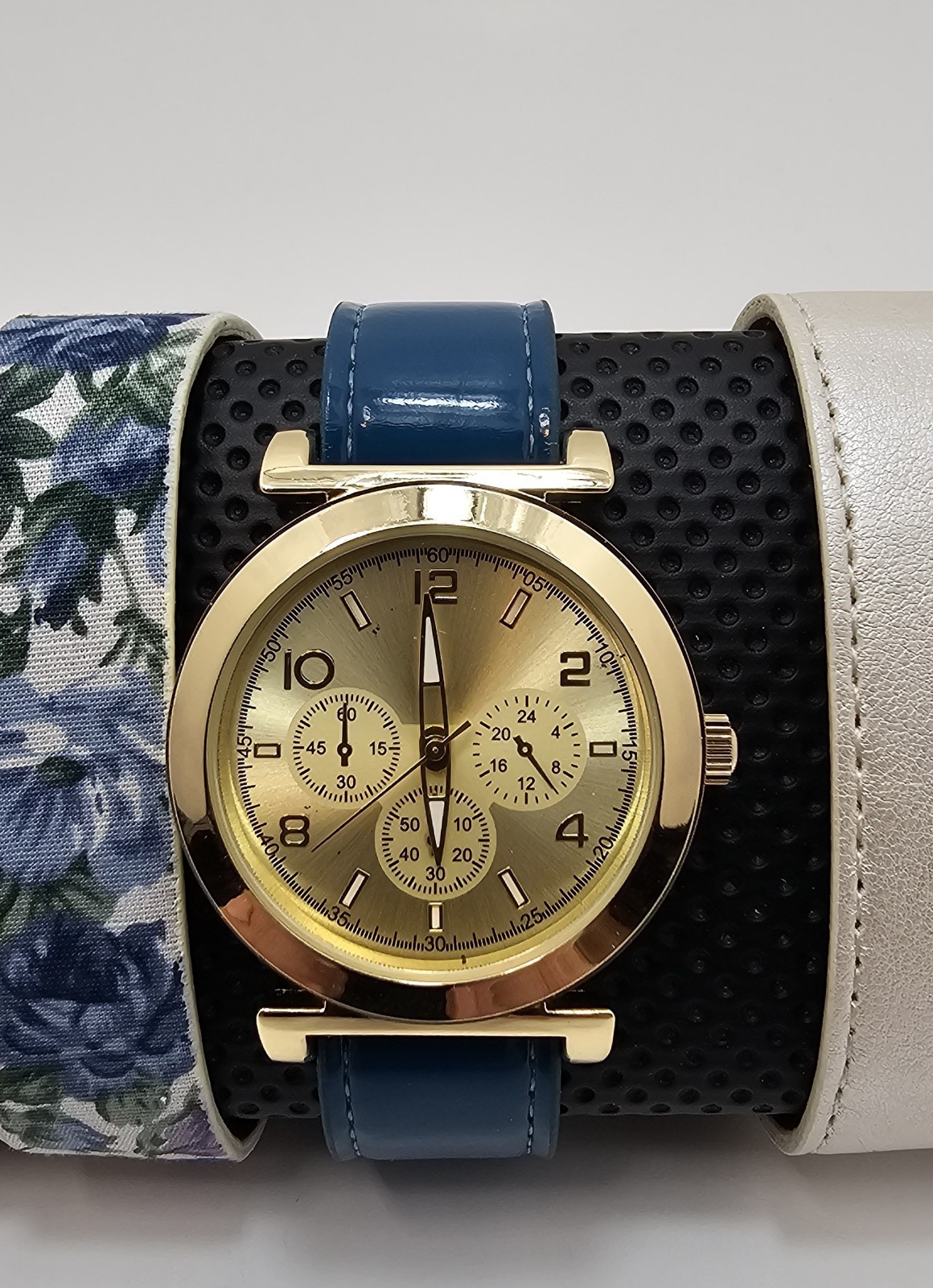 Geneva Quartz Wristwatch Stainless Steel Blue White Purple Floral Strap Watch