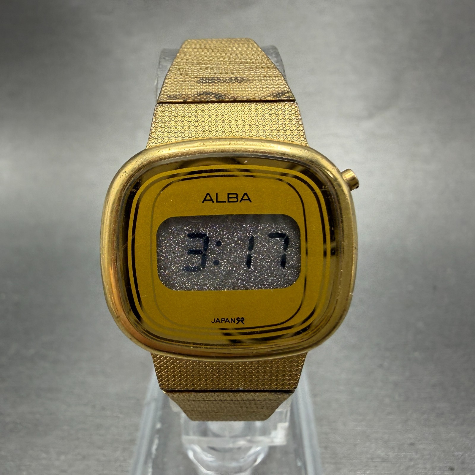 Seiko ALBA Digital Watch Women 25mm Gold Dial Gold Rectangle Y440-4060 New Batt