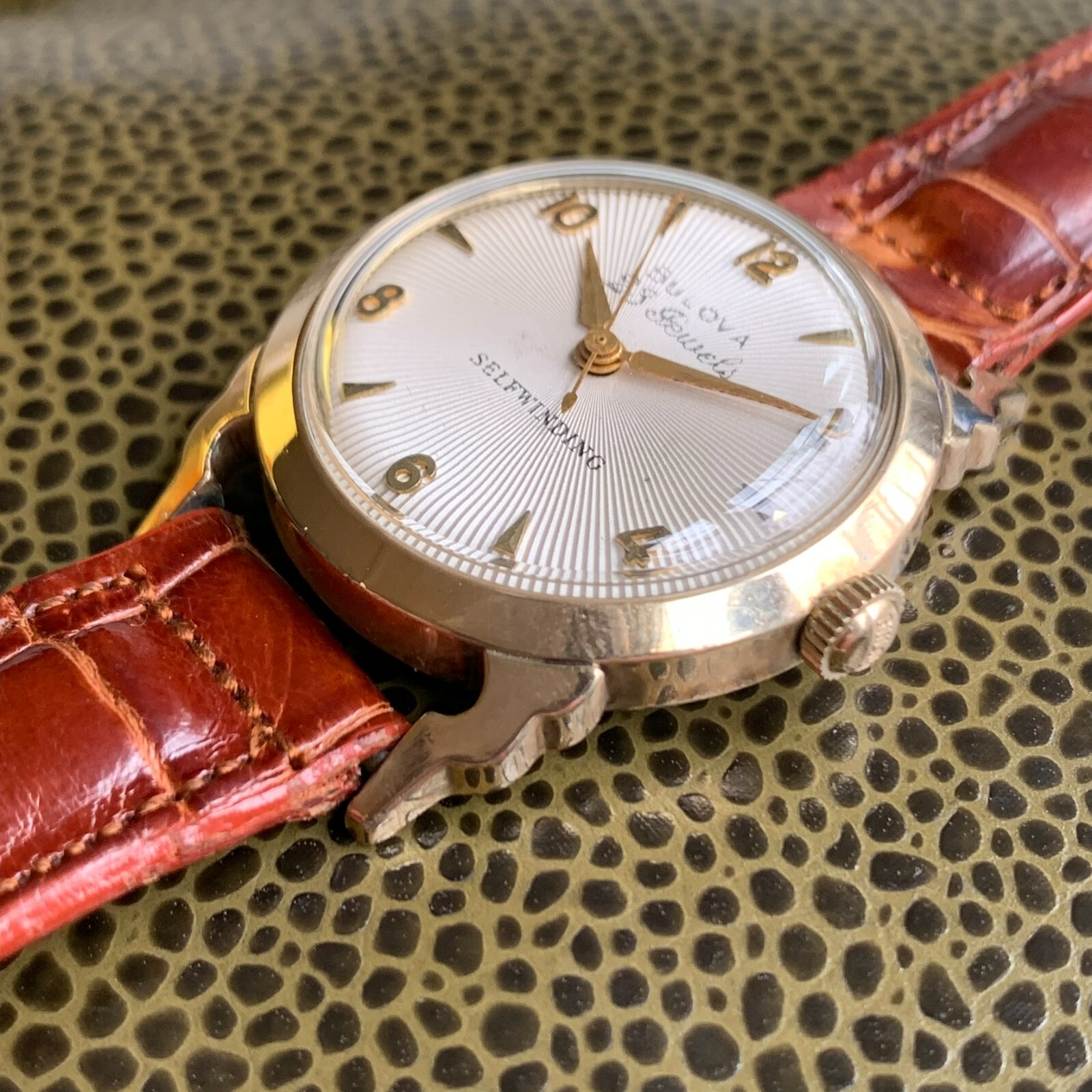 1957 Bulova 23 Jewels 10K Rolled Gold Plated Wristwatch White Sunburst Dial