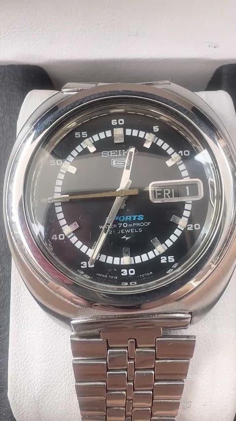 Vintage SEIKO 5 Sports 7019-7050 Automatic Over 50 Years Old