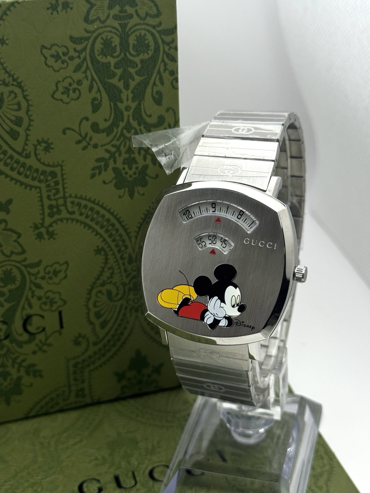 New Gucci Grip Disney Mickey Mouse Silver Dial Silver Steel Strap Watch YA157419