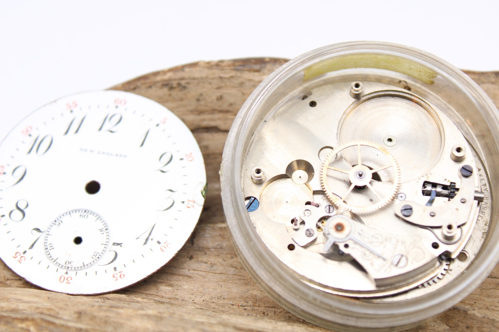 NEW ENGLAND ALDEN POCKET WATCH PARTS 7j 42.2mm FOR SPARES OR REPAIR (SQ3)