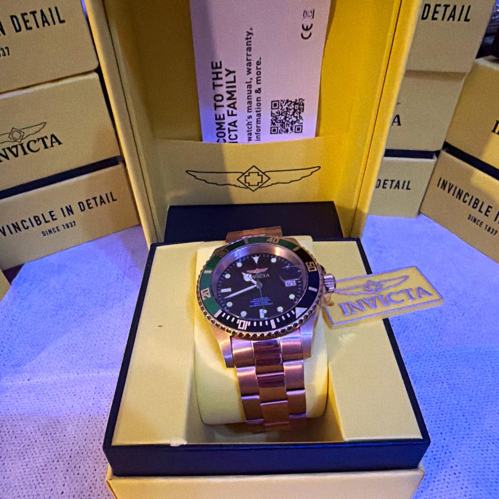 Invicta Diver Men’s Auto professional 660ft-200m Black Dial Green Black Bezel
