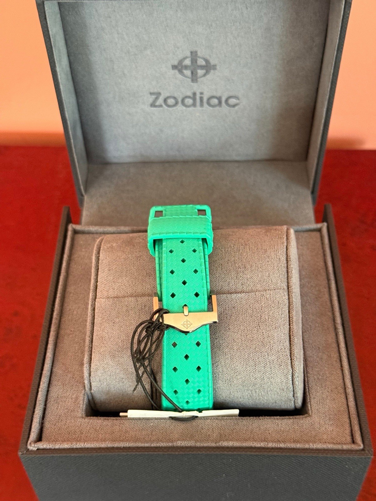 Zodiac Super Sea Wolf Automatic 40mm 200m Diver Green Dial Black Bezel