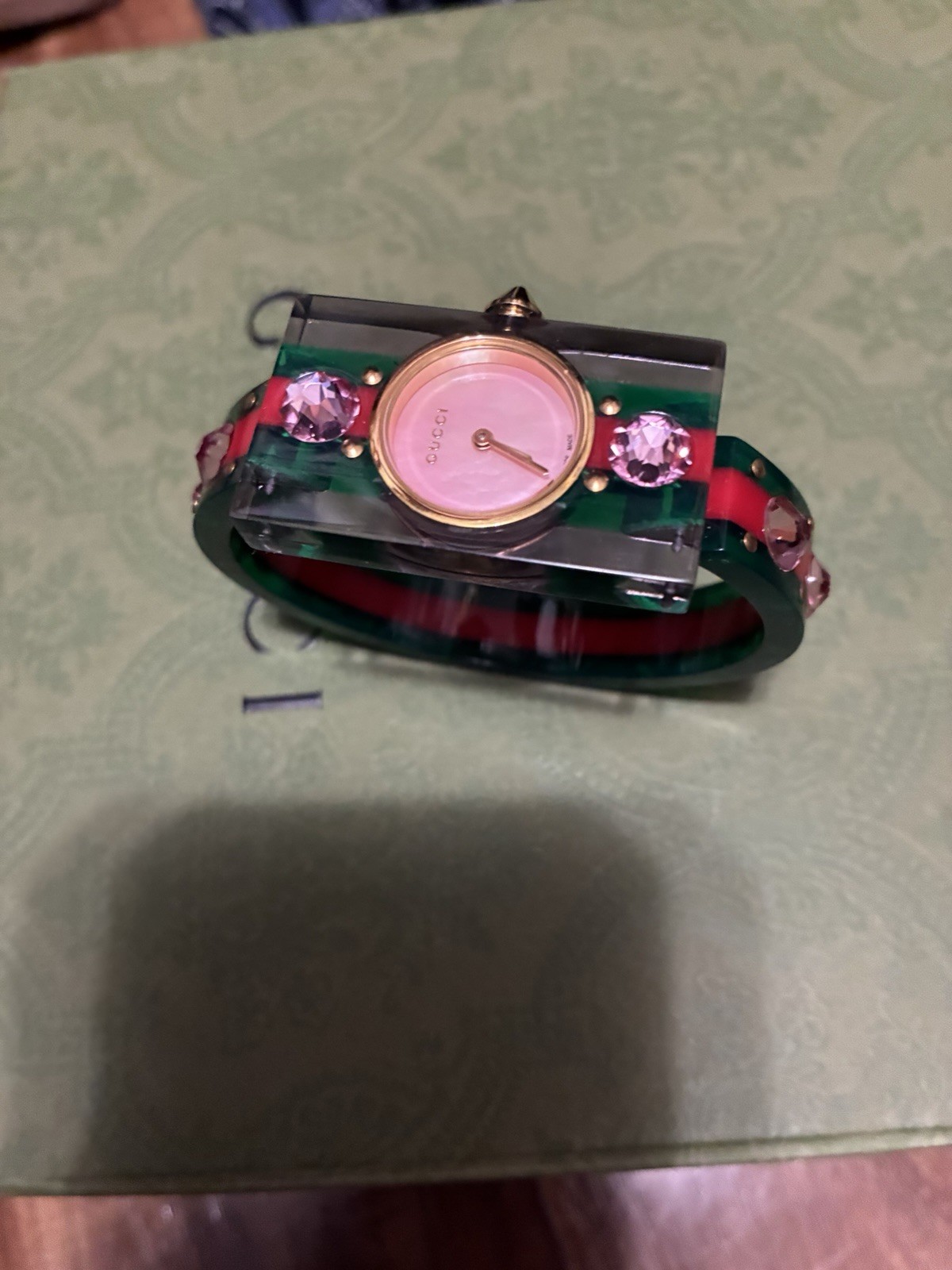 Gucci 143 Women’s Quartz Analog Watch Pink Dial Green/Red Bangle w/ Box