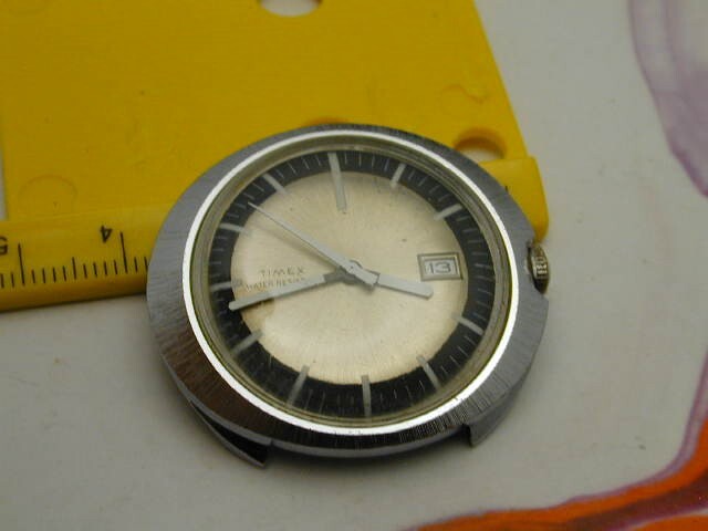 VINTAGE TIMEX BLACK & WHITE HANDS, DIAL STARBURST CASE MENS WATCH RARE MODEL