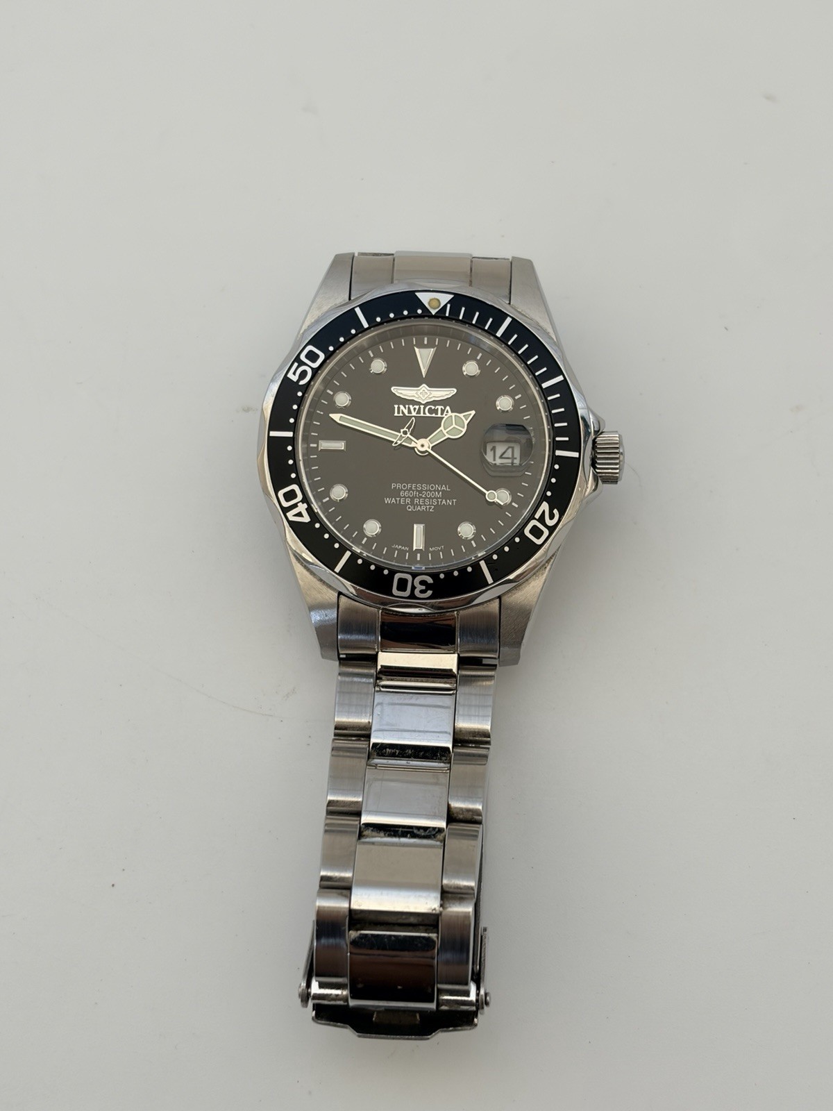 Invicta 8932A Pro Diver Men’s Watch 37.5mm Black Dial Steel Quartz 200M