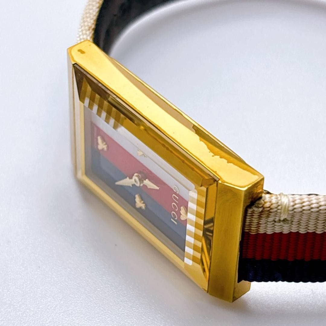GUCCI 357 GUCCI 147.4 G Frame Bee Shell Square Watch
